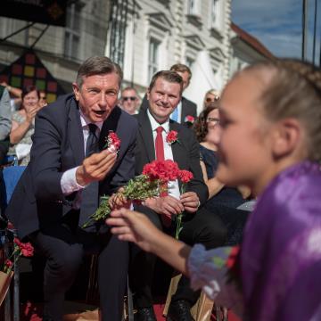 Izjemen obisk zaznamoval 50. Dneve narodnih noš in oblačilne dediščine v Kamniku (Blaž T. Muc)  (102)